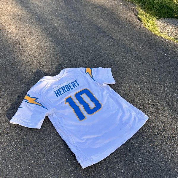 Nike NFL Chargers jersey