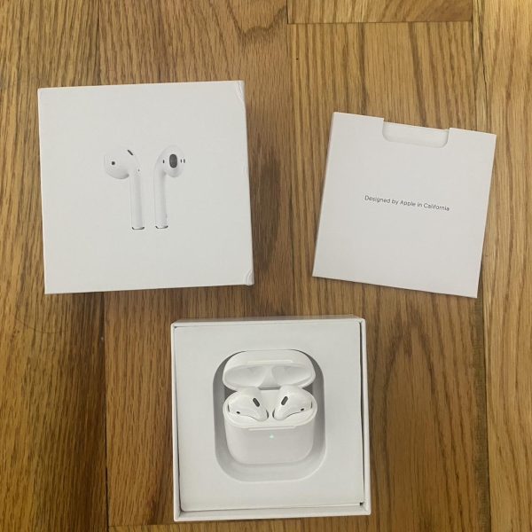 Apple airpods 2( Reselling)