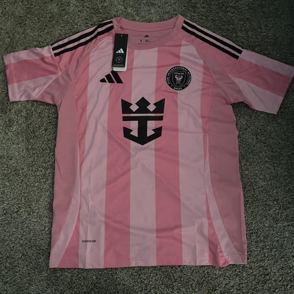 Pink and black Lionel Messi Adidas  jersey inter miami